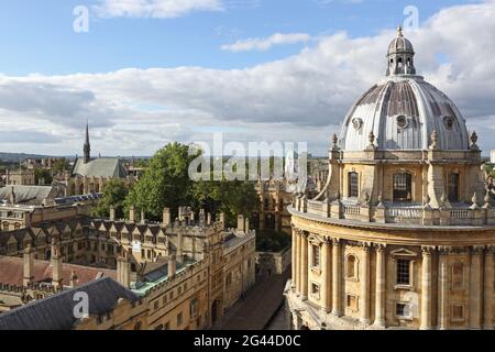 Radcliffe Camera, All Souls College, Unirversity, Oxford, Oxfordshire, Inghilterra Foto Stock