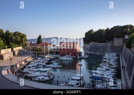 Barche da pesca in Fosa Marina, Zadar, Zadar, Croazia, Europa Foto Stock