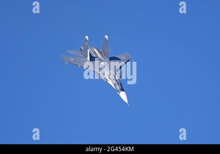 Mosca Russia Zhukovsky Airfield 31 agosto 2019: aerobatic su-30 perfoming volo dimostrativo dell'Aerospace internazionale Foto Stock