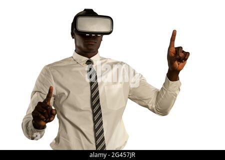 Imprenditore utilizzando un auricolare VR Foto Stock