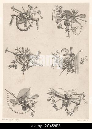Vari trofei; IIe Cahier de Trophées. Sei trofei con vari attributi come strumenti musicali, un aquilone e racchette, un armillaire, una freccia svasata, un arco e manica freccia. Foto Stock
