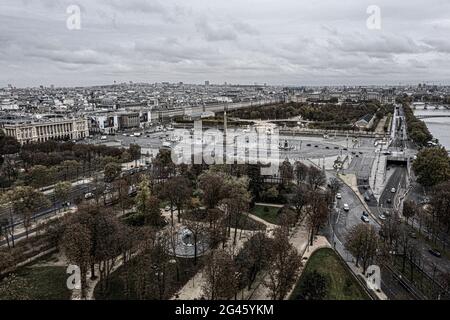 PARIGI, FRANCIA 27 novembre 2020 : Place de la Concorde, (piazza della Concorde) durante il secondo periodo di misure di contenimento dovute al Covid-19 Corona Foto Stock