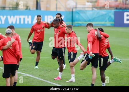 I giocatori belgi hanno ritratto durante una sessione di allenamento della nazionale belga di calcio Red Devils, a Tubize, sabato 19 giugno 2021. Il team prepar Foto Stock