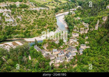 Castelbouc villaggio nelle Gole del Tarn in Francia Foto Stock
