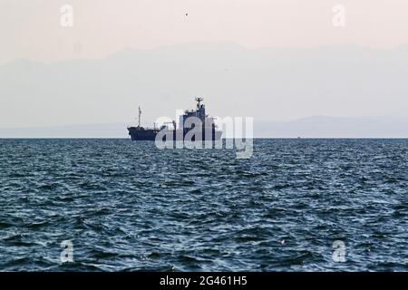 Salonicco, Grecia - 09 agosto 2015:Vista della nave da carico per l'importazione - esportazione e logistica di merci internazionali. Per Modifica Foto Stock