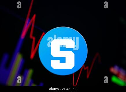 La sabbia Sandbox Cryptocurrency. Moneta crescita grafico sulla borsa, grafico Foto Stock