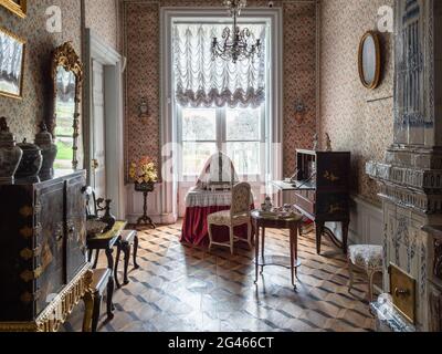 Mosca, Russia - 7 maggio 2021: La cabina privata nel palazzo della tenuta di Kuskovo. Kuskovo era la casa di campagna estiva e la proprietà dello Sherem Foto Stock