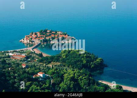 Sveti Stefan, vista dal monte Foto Stock