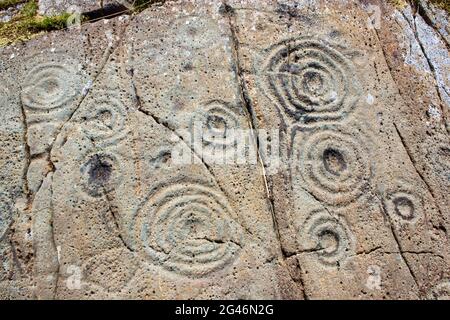 Coppa e pietre segnate ad anello a Cairnbaan in Argyll, Scozia Foto Stock