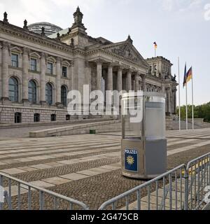 Reichstag, senza persone al mattino presto, Bundestag tedesco, Berlino, Germania, Europa Foto Stock
