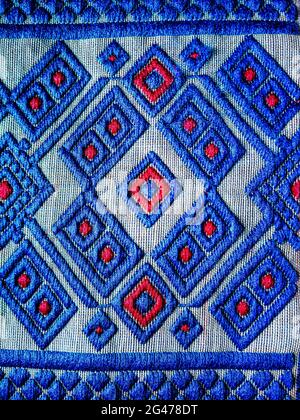 il modello tribale o etnico è usato per il disegno del motivo di assam o la seta di muga di assam. simile al modello ucraino o al modello russo. Foto Stock