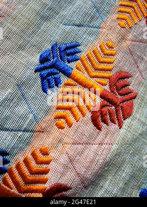 il modello tribale o etnico è usato per il disegno del motivo di assam o la seta di muga di assam. simile al modello ucraino o al modello russo. Foto Stock