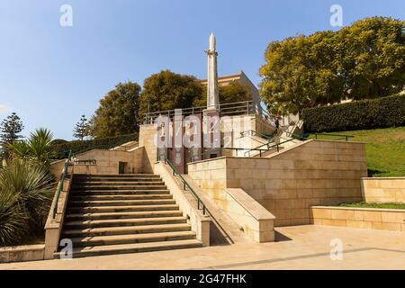 Passeggiando per le strade di Rosolini, provincia di Siracusa, Sicilia, Italia. (Parco Giovanni Paolo II). Foto Stock