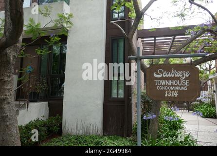 Santa Monica, California, USA 18 giugno 2021 UNA visione generale dell'atmosfera dell'attrice Lisa Kudrow ex casa/residenza cittadina/condominio al 1314 17th Street a Santa Monica, California, USA. Foto di Barry King/Alamy Stock foto Foto Stock