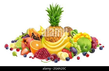 Cumulo di tutta diversa e fette di frutta tropicale isolata su sfondo bianco con tracciato di ritaglio Foto Stock