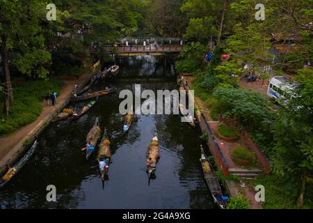 Diversi tipi di barche a alapuzha, Kerala Foto Stock