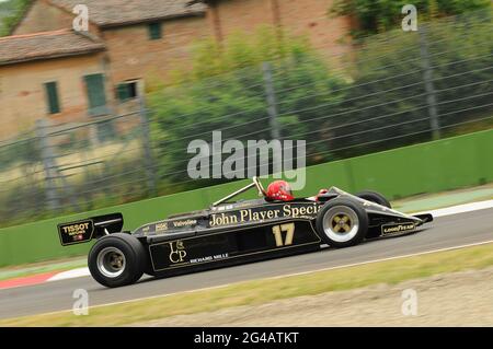 Imola, 6 giugno 2012: Pista sconosciuta sulla Classic F1 Car 1982 Lotus 87 ex Elio De Angelis - Nigel Mansell durante le prove di Imola Classic 2012 su Imola Circ Foto Stock