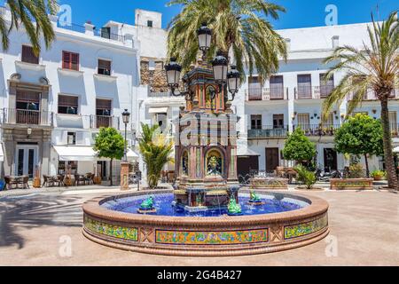 Famosa Plaza de España (Piazza della Spagna) a Vejer de la Frontera, Cadice, Andalusia, Spagna Foto Stock