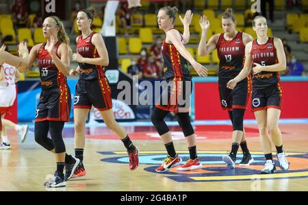 I gatti belgi Julie Allemand festeggiano durante la partita tra la nazionale femminile belga di pallacanestro i gatti belgi e la Turchia, a Strasburgo, Foto Stock