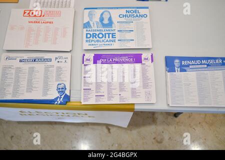 Cannes, Francia. 20 Giugno 2021. Illustrazione del primo turno francese delle elezioni regionali e dipartimentali 2021, nel municipio di Cannes, Francia, il 20 giugno 2021. Photo by Lionel Urman/ABACAPRESS.COM Credit: Abaca Press/Alamy Live News Foto Stock