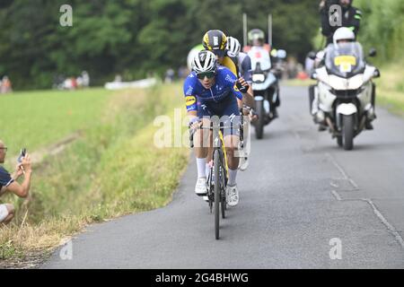 Belga Remco Evenepoel di Deceuninck - Quick-Step in azione durante la gara d'élite maschile ai campionati belgi di ciclismo, una gara di 220,2 km Foto Stock