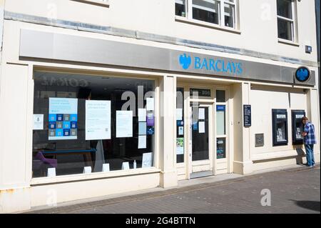 Hastings, Regno Unito - Agosto 01 2020: La facciata di Barclays Bank in Queens Road Foto Stock