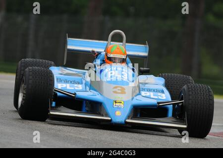 Imola, 6 giugno 2012: Corsa sconosciuta Classic F1 Car 1982 Osella FA1 -D ex Piercarlo Ghinzani - Corrado Fabi durante la pratica di Imola Classic 2012 su Imola Foto Stock