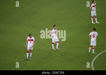 BAKU, AZERBAIGIAN - GIUGNO 20: La Turchia è rimasta delusa durante la partita UEFA Euro 2020 tra la Svizzera e la Turchia allo Stadio Olimpico di Baku il 20 giugno 2021 a Baku, Azerbaigian (Foto di /Orange Pictures) Credit: Orange Pics BV/Alamy Live News Foto Stock