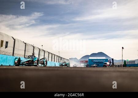 Puebla, Messico, 20 giugno 2021. Mecaniciens meccanici pneumatici pneus durante l'ePrix 2021 Puebla, 5° incontro del Campionato del mondo di Formula e 2020-21, sull'Autodromo Miguel E. Abed dal 18 al 20 giugno, a Puebla, Messico - Photo Germain Hazard / DPPI Foto Stock