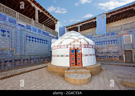 Yurta nomade nella città vecchia, Khiva, Uzbekistan Foto Stock