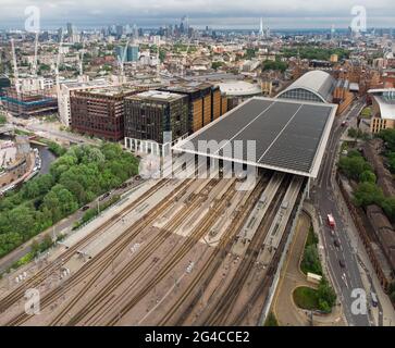 Stazione ferroviaria internazionale di St Pancras, Londra, Inghilterra Foto Stock