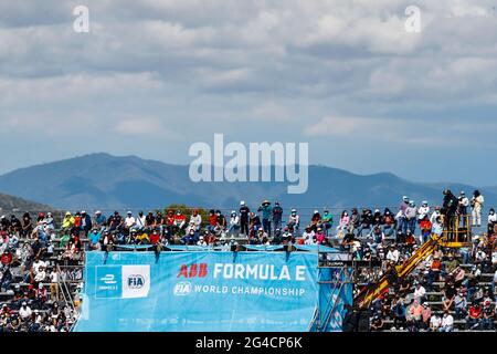 Puebla, Messico, 20 giugno 2021. Spettatori durante l'ePrix di Puebla 2021, 5° incontro del Campionato del mondo di Formula e 2020-21, sull'Autodromo Miguel E. Abed dal 18 al 20 giugno, a Puebla, Messico - Foto Xavi Bonilla/DPPI Credit: DPPI Media/Alamy Live News Foto Stock