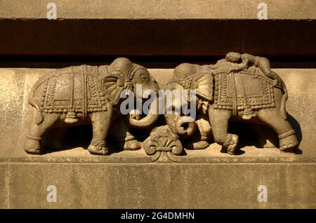 NASHIK, INDIA - Dic 18, sculture in pietra nel tempio di Kalaram (tempio indù) a Nashik in India, è famoso templi indù a Nashik Foto Stock