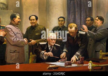 MAO e Stalin - in nome della pace ( la firma del trattato di amicizia, Unione e mutua assistenza tra l'Unione Sovietica e la Repubblica popolare Cinese ) 1950 ( Rivoluzione russa 1917 - 1945 ) Lenin Stalin propaganda russa - Pubblicità Russia URSS Foto Stock