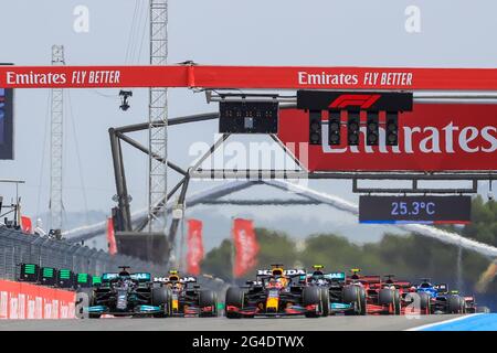 Circuito Paul Ricard, le Castellet, Francia il 20 giugno 2021 inizio della gara durante il Gran Premio di Francia di Formula 1 Emirates 2021 Foto Stock