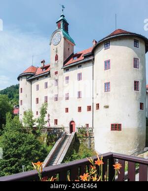 Idrija, Litorale sloveno, Slovenia. Gewerkenegg castello. Il castello ospita il museo della città che comprende la storia dell'estrazione del mercurio a Idrija. Foto Stock