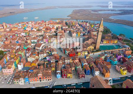 Vista aerea delle case colorate dell'Isola di Burano Foto Stock