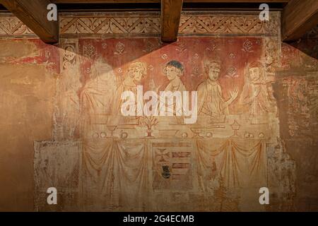 FRANCIA - AUDE (11) CASTEL VILLEROUGE-TERMENES. AFFRESCO CHE RAPPRESENTA I PERSONAGGI CHE DISCUTONO DURANTE UN PASTO. AL CENTRO, BELIBASTE (L'ULTIMO 'P Foto Stock