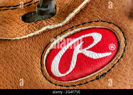 Guanto da baseball Rawlings, tiro in studio di attrezzature sportive Foto Stock