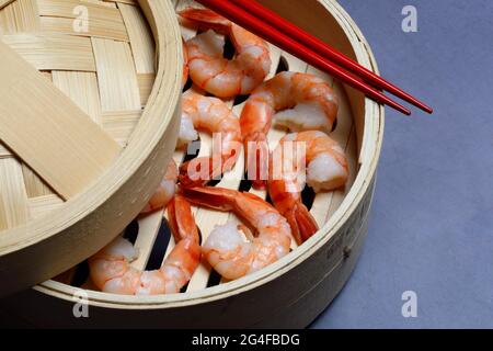 Gamberetti cotti in vaporiera, Germania Foto Stock