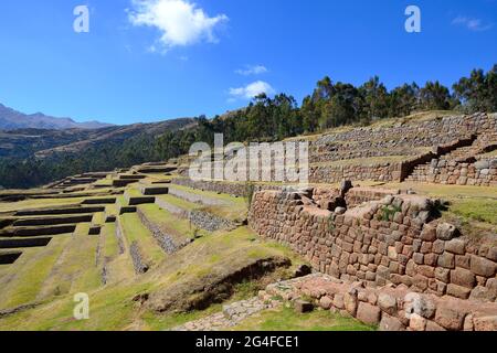 Terrazze murate di Incas, Chinchero, regione di Cusco, provincia di Urubamba, Perù Foto Stock