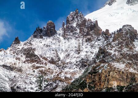 Montagna rocciosa nel Parco Nazionale Los Glaciares, Patagonia, Argentina Foto Stock