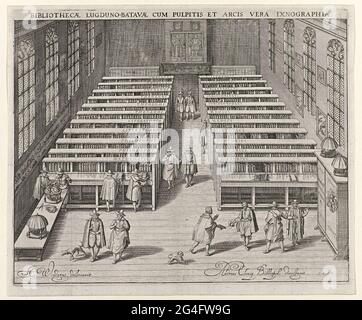 . Biblioteca dell'Università di Leida. Interni con gli armadi con i libri a catene. Visitatori diversi in primo piano e tra gli armadi. A sinistra un tavolo con globi. Destra un armadio etichettato: Legatu [] Josefi Scaligeri. Sulle pareti carte, stampe e ritratti. Parte di un gruppo di quattro volti dell'Università di Leida, più tardi utilizzato come illustrazione nel supplemento del Libro di Meursius sopra l'Università di Leida. Foto Stock