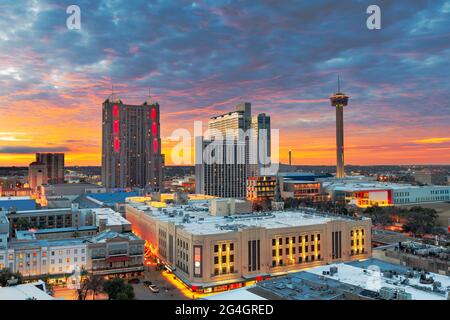 San Antonio, Texas, USA dall'alto all'alba. Foto Stock