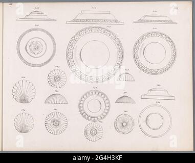 Medaglioni. Disegni per medaglioni ornamentali. Print fa parte di un album con una serie di sei ornamenti. Foto Stock