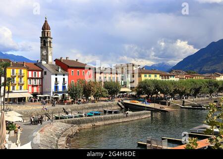 Ascona, Svizzera – 27 settembre 2020: Visita della bellissima città di Ascona in una giornata di sole a settembre. Foto Stock