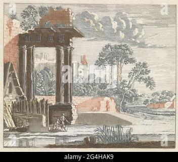 . Paesaggio con una rovina di un tempio romano a sinistra e l'acqua in primo piano. Foto Stock