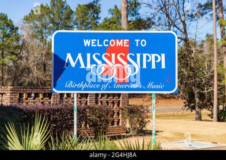 Magnolia, MS - 14 gennaio 2021: Benvenuti all'insegna del Mississippi, luogo di nascita della musica americana Foto Stock