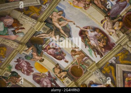 Soffitto della Cappella Sistina, Musei Vaticani, Città del Vaticano, Roma, Italia Foto Stock