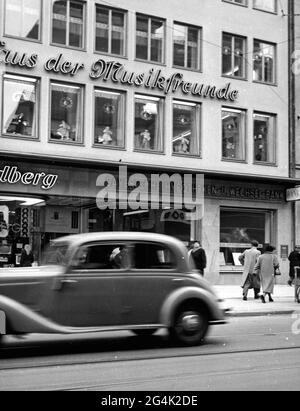 Geografia / viaggio, Germania, città e comunità, Monaco, strade, SONNENSTRASSE 15, ADDITIONAL-RIGHTS-CLEARANCE-INFO-NOT-AVAILABLE Foto Stock